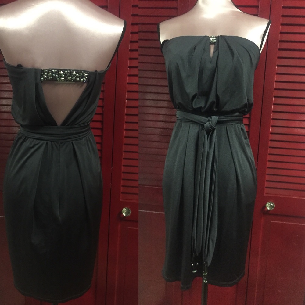 Dress - Picture 3 of 3